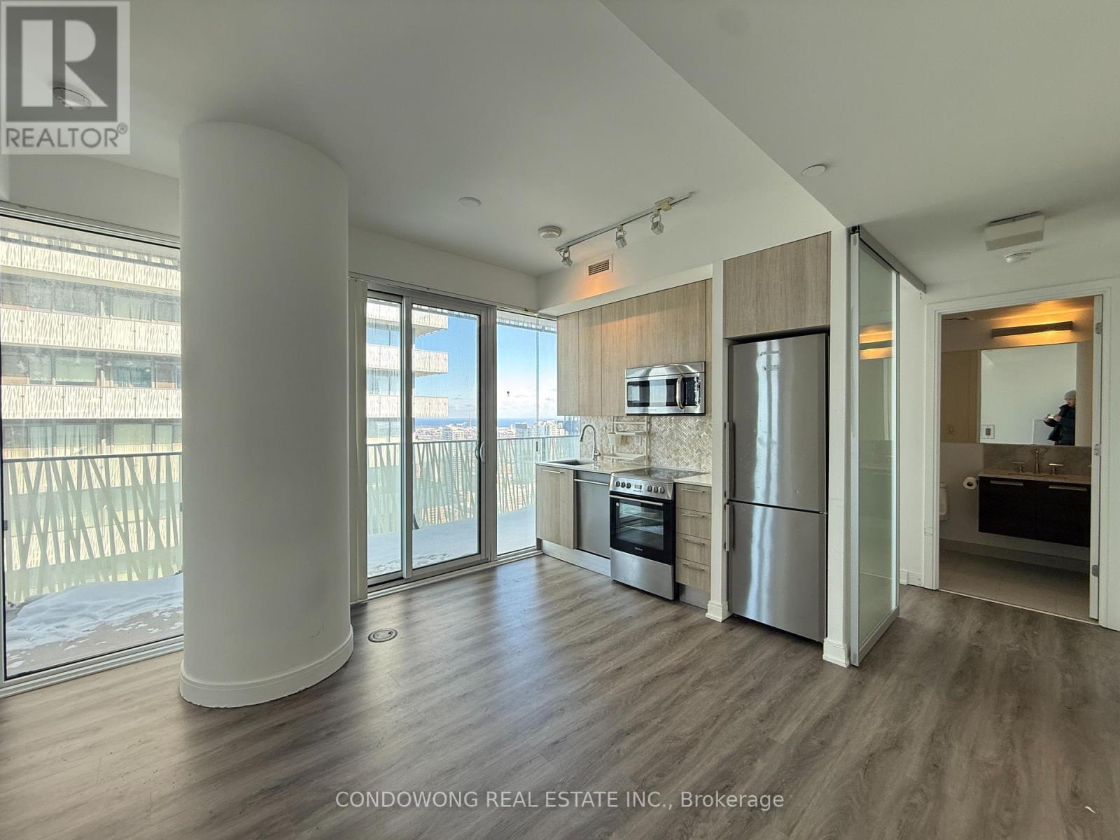 4301 - 42 Charles Street E, Toronto, Ontario  M4Y 0B7 - Photo 2 - C12821424