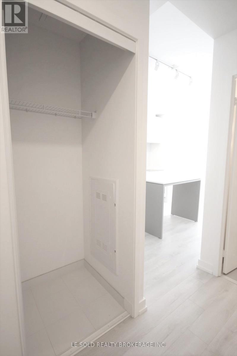 617 - 33 Helendale Avenue, Toronto, Ontario  M4R 1C5 - Photo 5 - C12821430