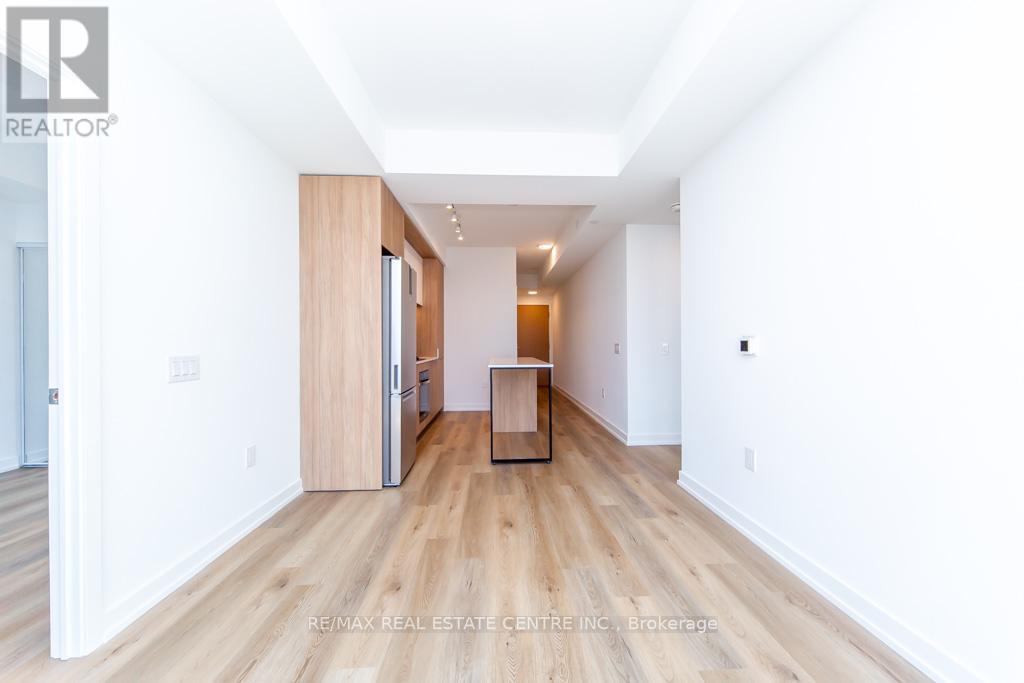 4005 - 395 Square One Drive, Mississauga, Ontario  L5B 0P6 - Photo 11 - W12821420