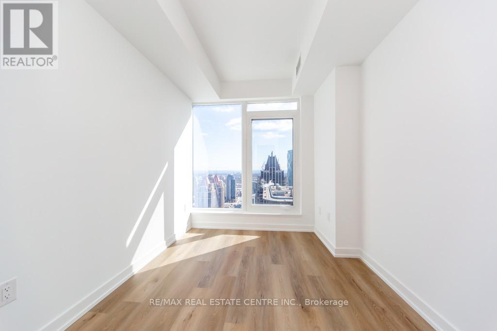 4005 - 395 Square One Drive, Mississauga, Ontario  L5B 0P6 - Photo 19 - W12821420