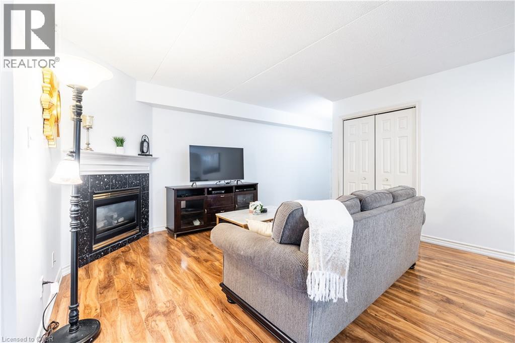 1441 Walkers Line Unit# 311, Burlington, Ontario  L7M 4P2 - Photo 3 - 40793693