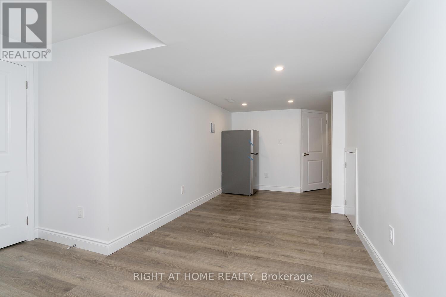 19 Robarts (Lower Level) Drive, Hamilton, Ontario  L9K 0H5 - Photo 15 - X12821428