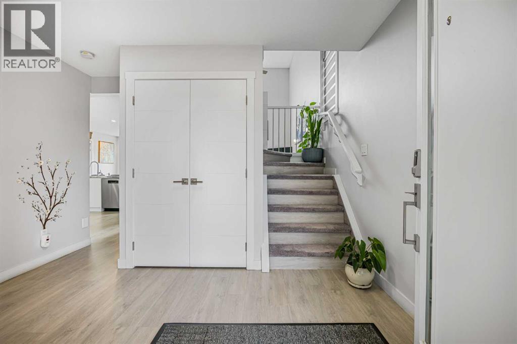 31 Saddleback Way Ne, Calgary, Alberta  T3J 4K4 - Photo 5 - A2288124