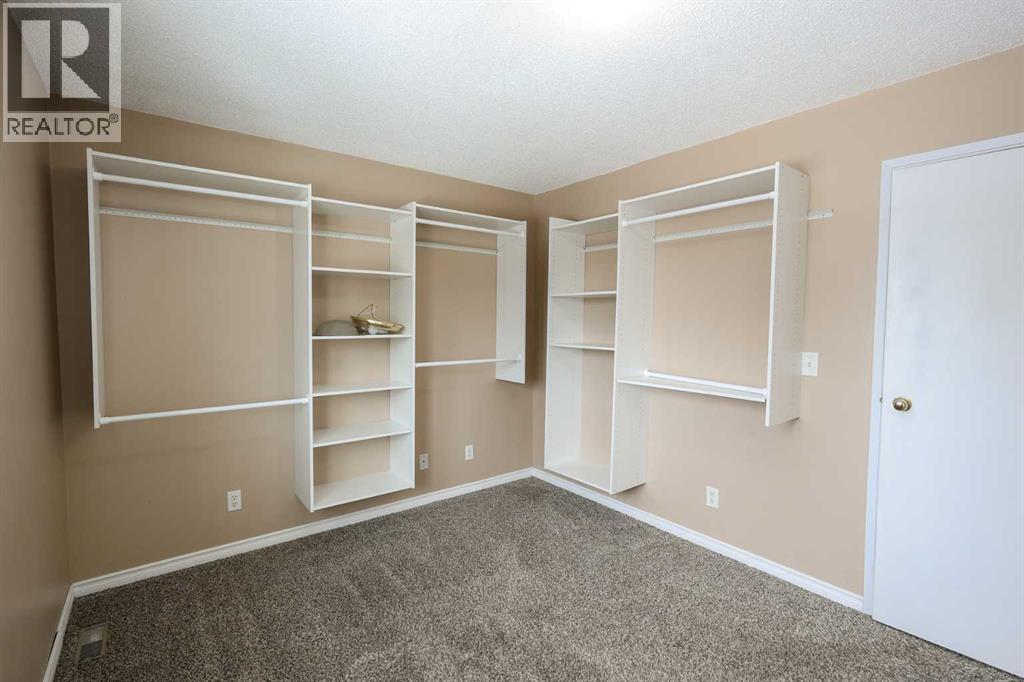 70 Mclevin Crescent, Red Deer, Alberta  T4R 1S9 - Photo 33 - A2282845