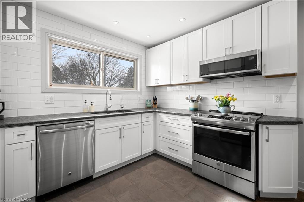 60 Kenwood Drive, Kitchener, Ontario  N2B 3H2 - Photo 9 - 40805968