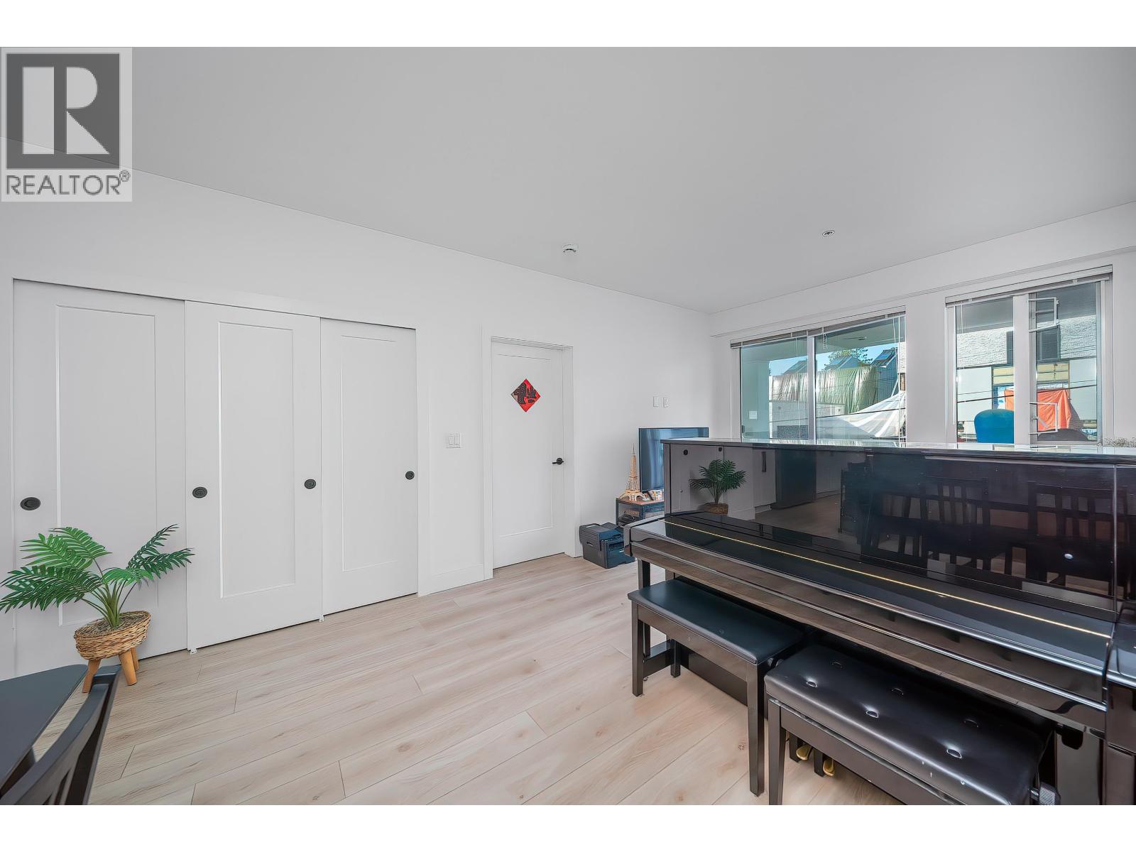 208 6933 Cambie Street, Vancouver, British Columbia  V6P 0J1 - Photo 13 - R3092753
