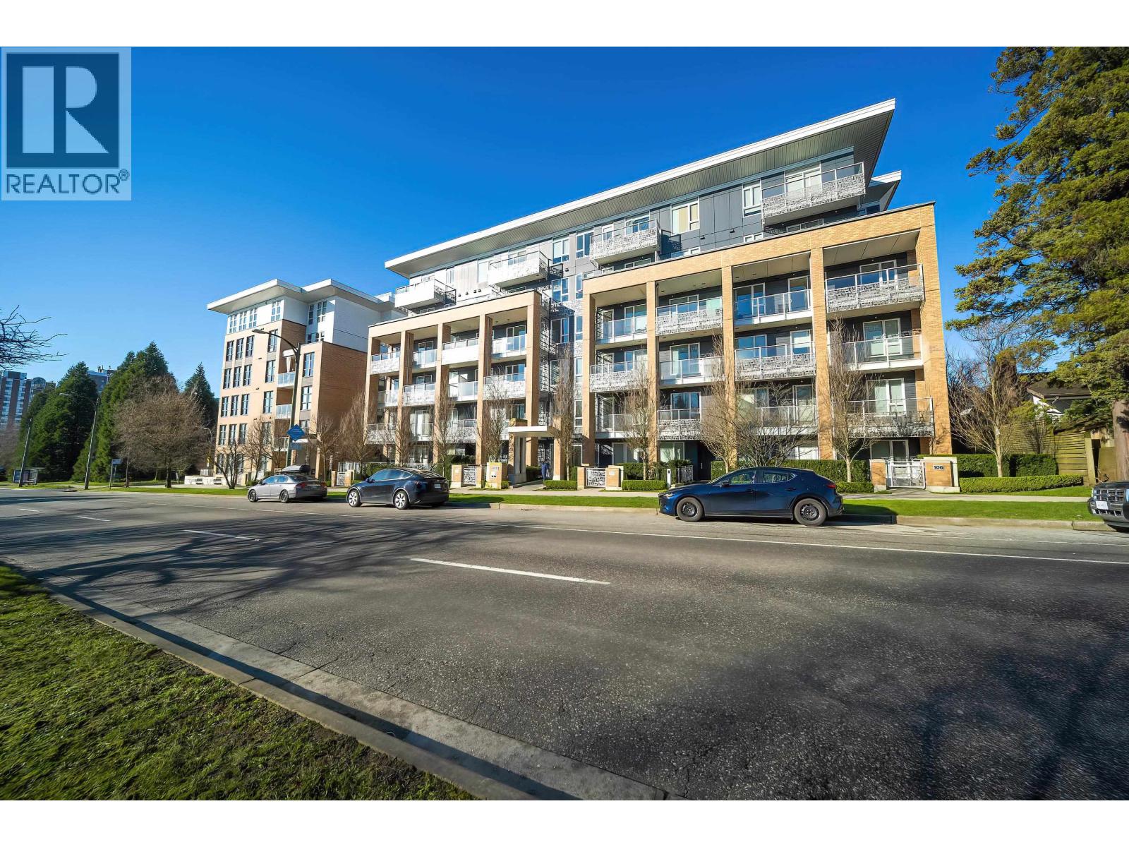 208 6933 Cambie Street, Vancouver, British Columbia  V6P 0J1 - Photo 1 - R3092753