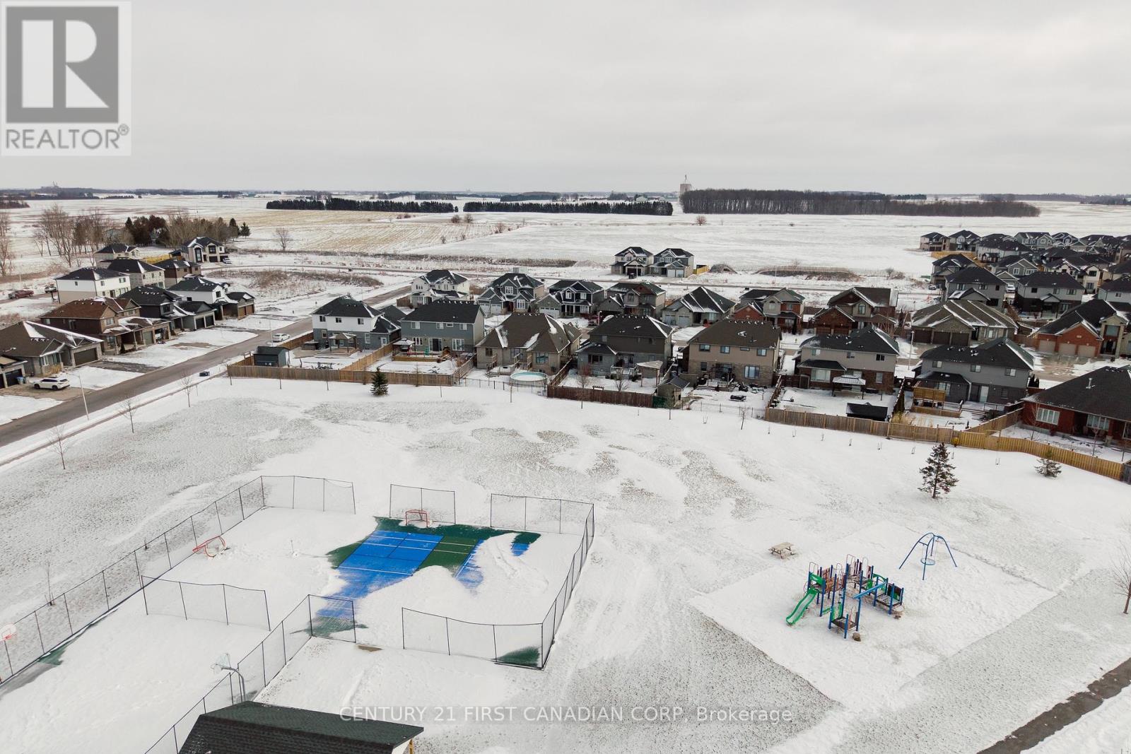 111 Coyne Lane Lane, Lucan Biddulph, Ontario  N0M 2J0 - Photo 4 - X12821466