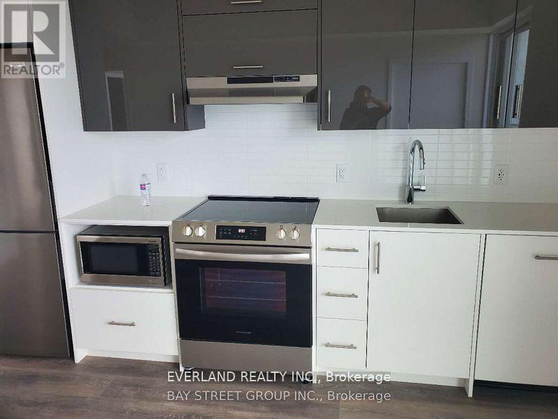 2515 - 188 Fairview  Mall Drive, Toronto, Ontario  M2J 0G4 - Photo 3 - C12821464