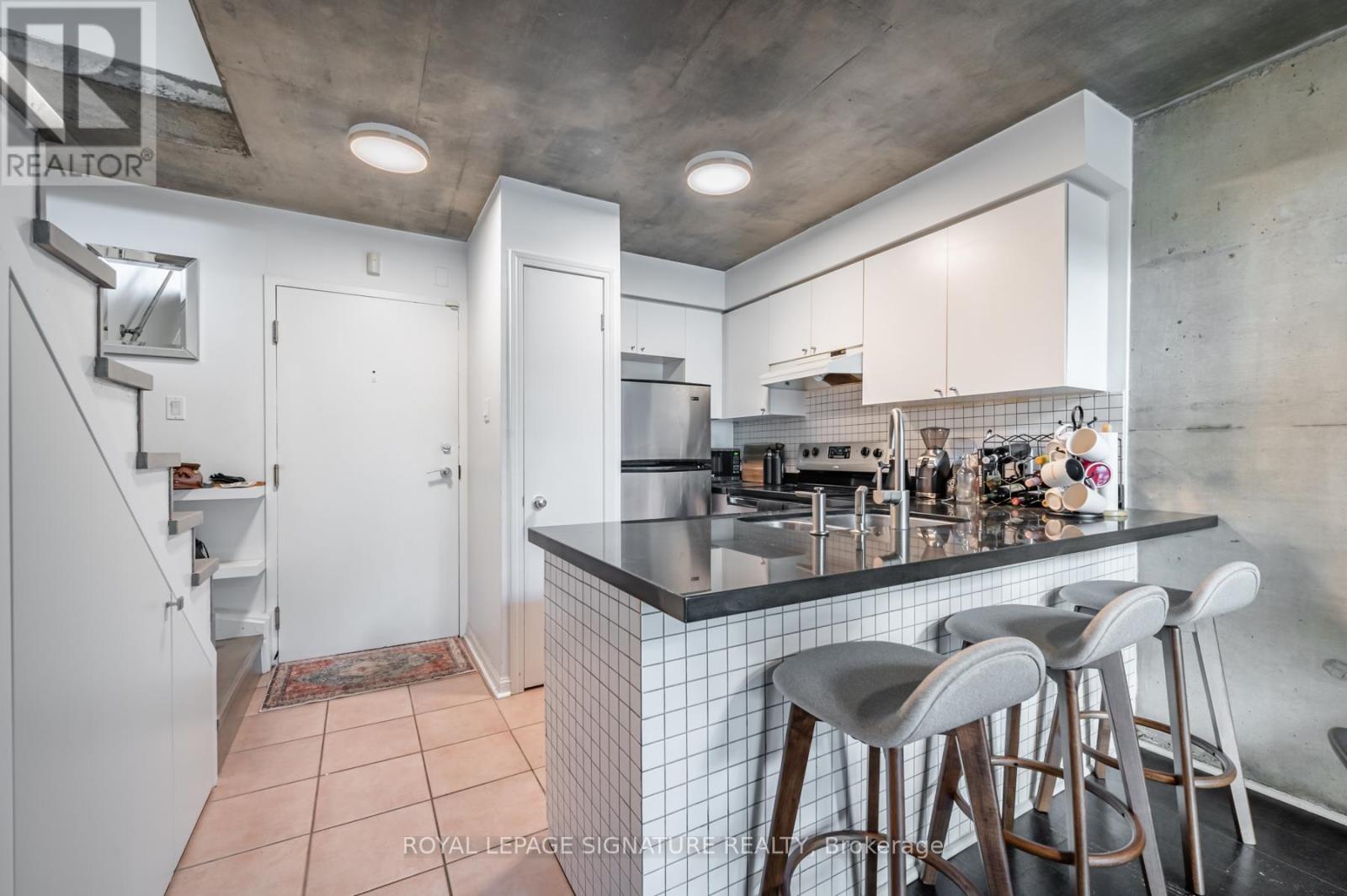 106 - 954 King Street W, Toronto, Ontario  M6K 3L9 - Photo 2 - C12821478