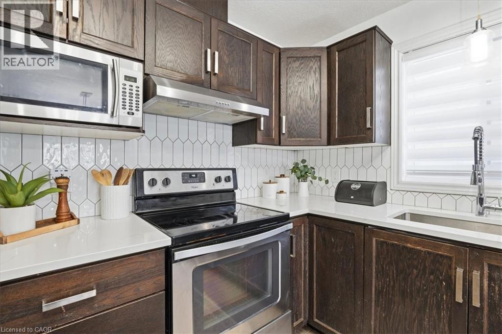 361 Sienna Crescent, Kitchener, Ontario N2R 1T8 - Photo 5 - 40807835