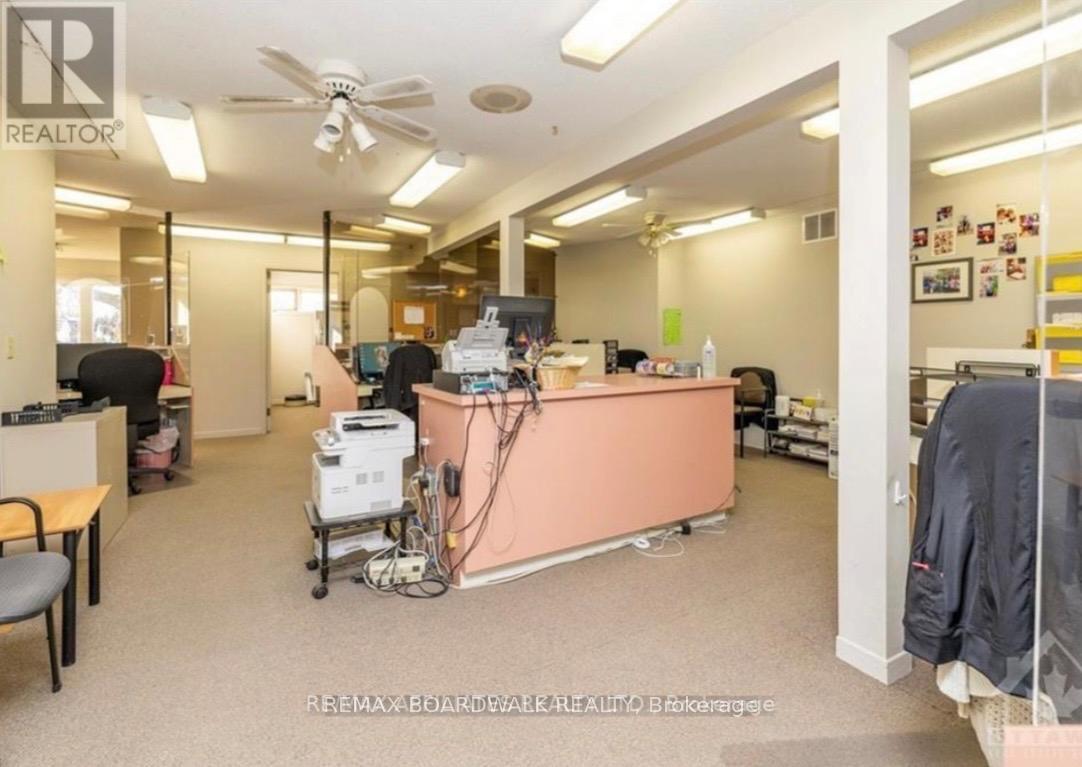 299 Lake Avenue E, Carleton Place, Ontario  K7C 1J3 - Photo 13 - X12785396