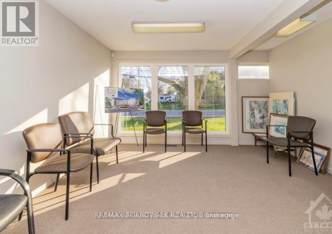 299 Lake Avenue E, Carleton Place, Ontario  K7C 1J3 - Photo 15 - X12785396