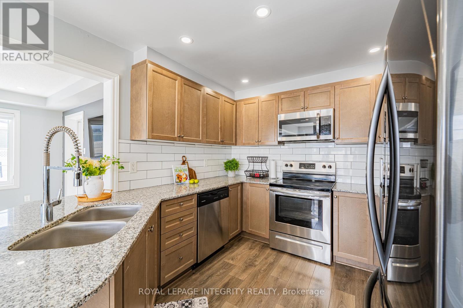 274 Brassy Minnow Crescent, Ottawa, Ontario  K2J 6J9 - Photo 11 - X12821492