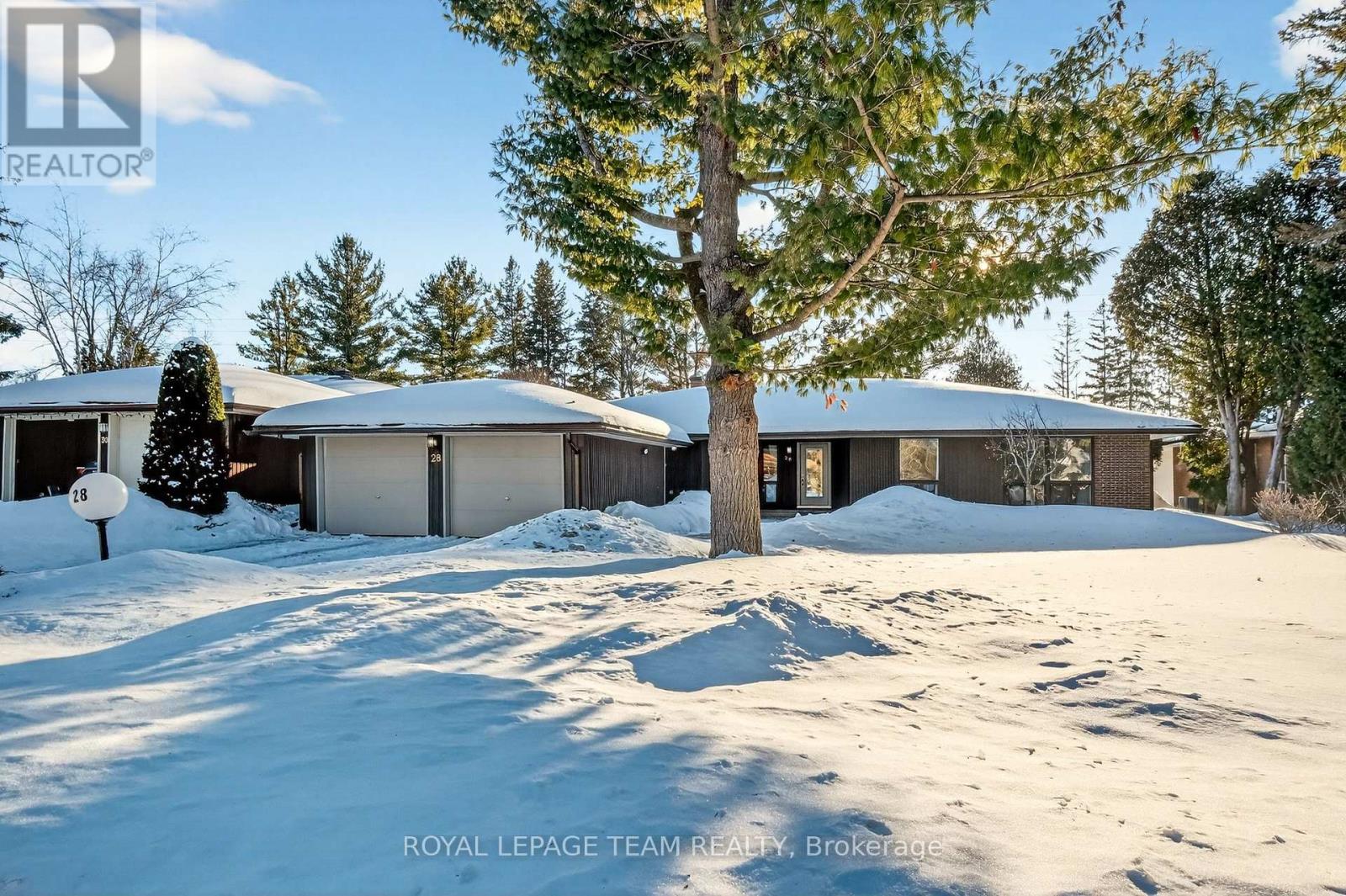 28 TIFFANY CRESCENT, Ottawa, Ontario