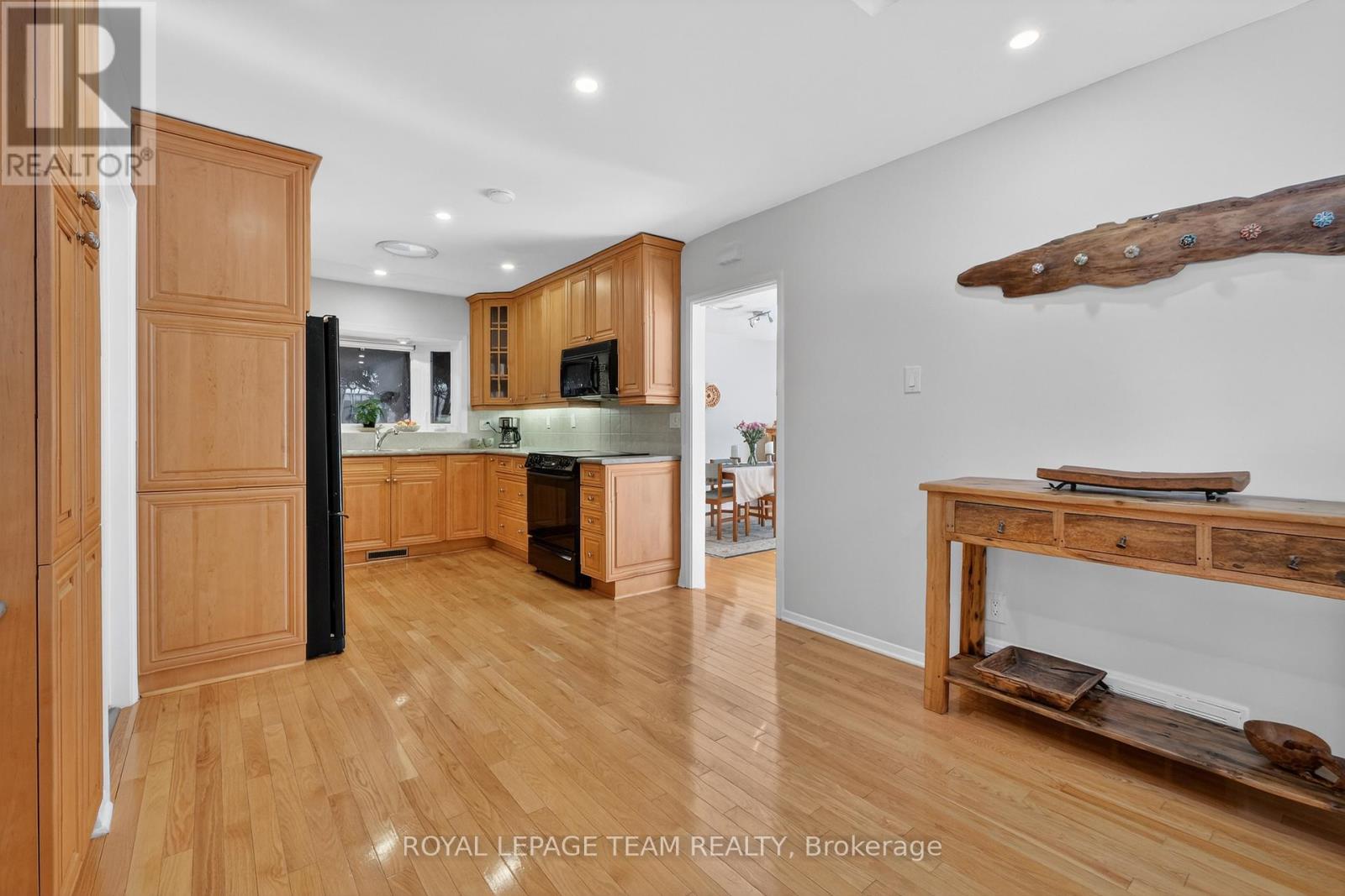 28 Tiffany Crescent, Ottawa, Ontario  K2K 1W2 - Photo 17 - X12821496