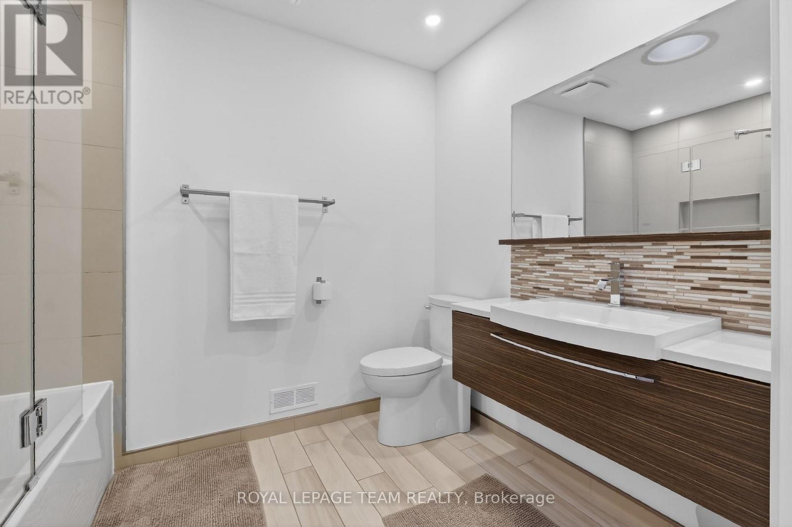 28 Tiffany Crescent, Ottawa, Ontario  K2K 1W2 - Photo 27 - X12821496