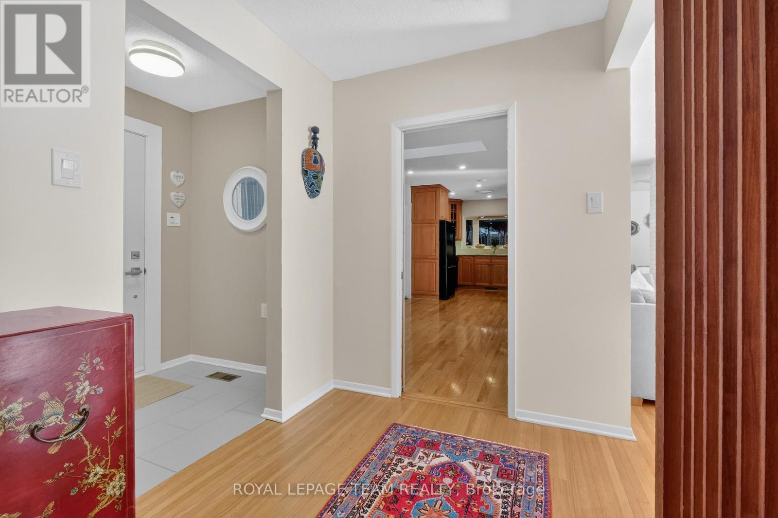 28 Tiffany Crescent, Ottawa, Ontario  K2K 1W2 - Photo 6 - X12821496