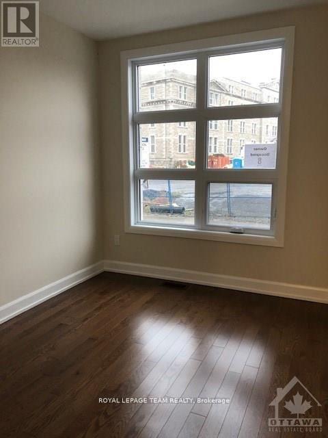 31 Oblats Avenue, Ottawa, Ontario  K1S 5P7 - Photo 13 - X12821518
