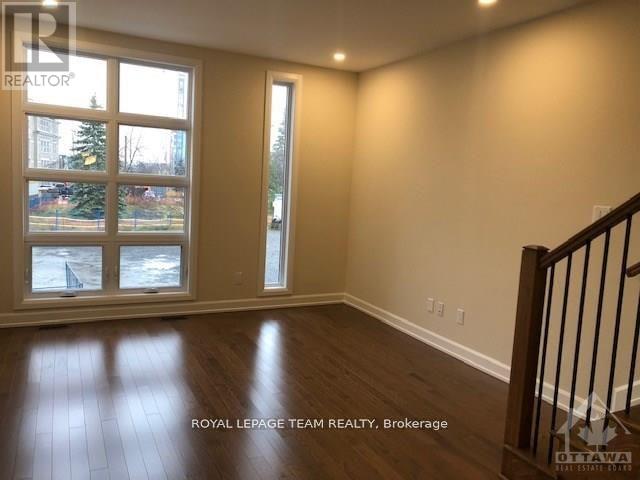 31 Oblats Avenue, Ottawa, Ontario  K1S 5P7 - Photo 4 - X12821518