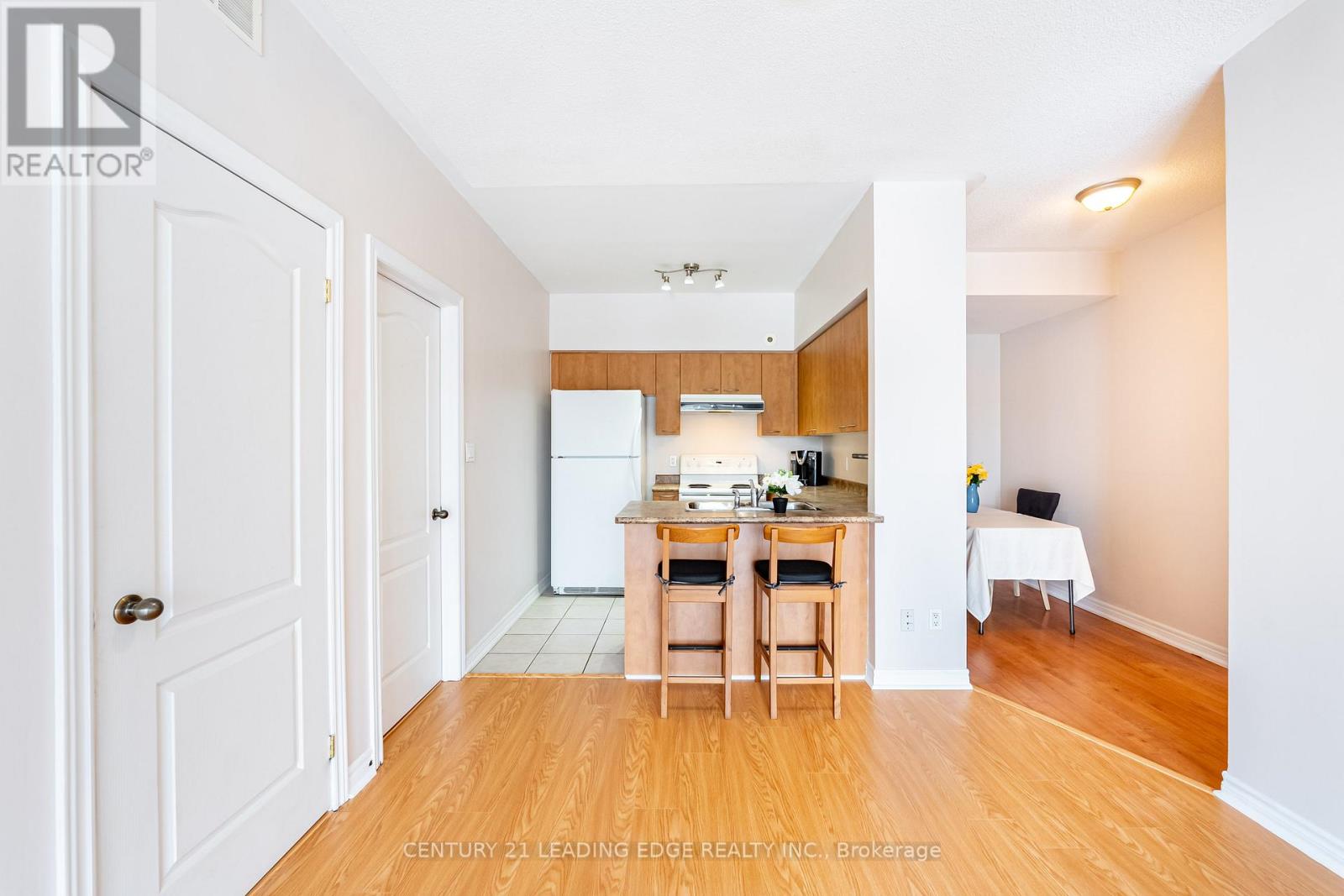 202 - 65 Cranborne Avenue, Toronto, Ontario  M4A 2Y5 - Photo 10 - C12821490