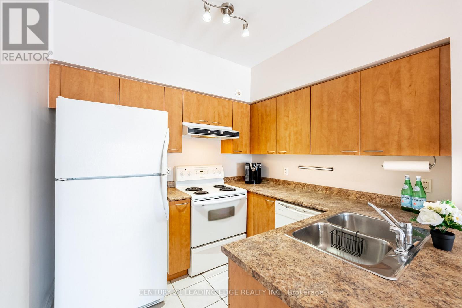 202 - 65 Cranborne Avenue, Toronto, Ontario  M4A 2Y5 - Photo 12 - C12821490