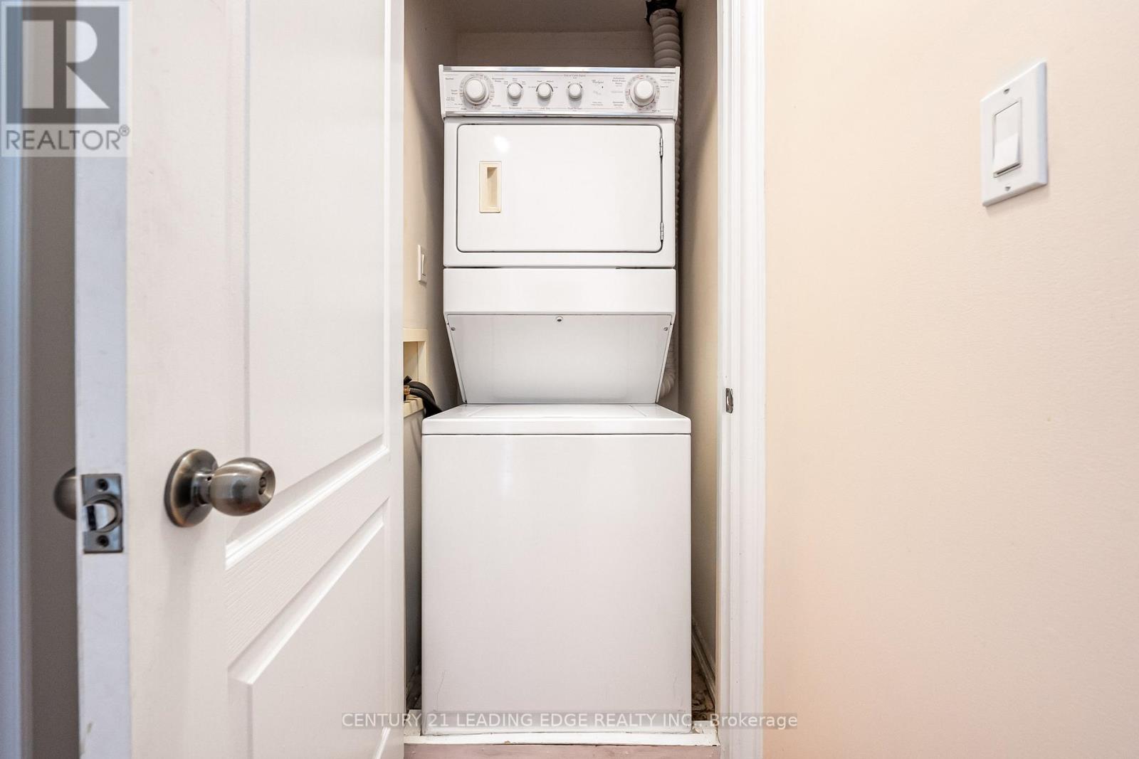 202 - 65 Cranborne Avenue, Toronto, Ontario  M4A 2Y5 - Photo 23 - C12821490