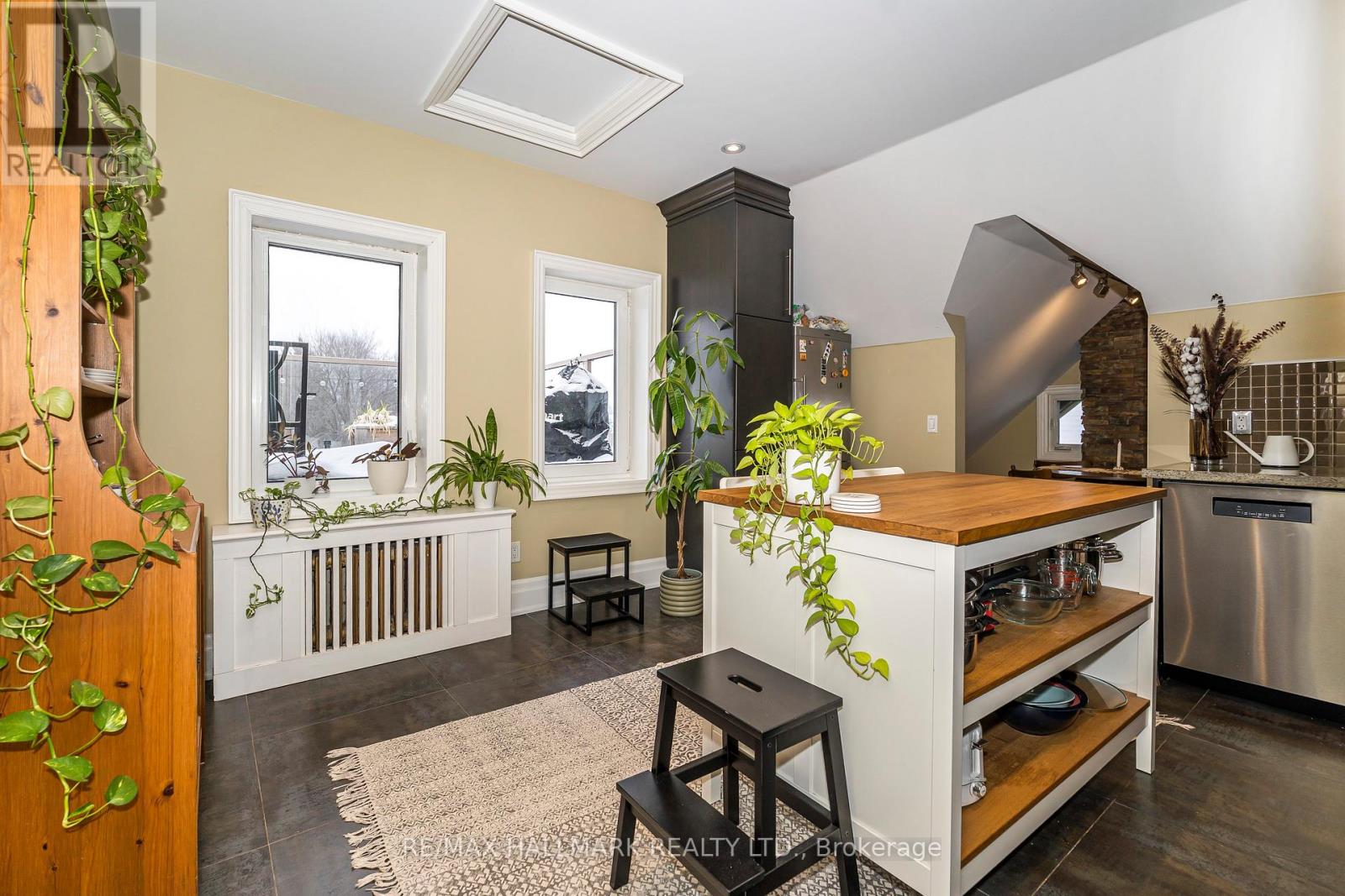 3rd Floor - 151 Rusholme Road, Toronto, Ontario  M6H 2Y6 - Photo 16 - C12821504