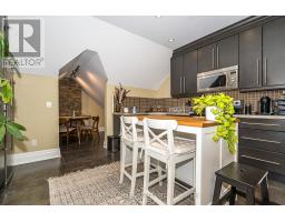 3RD FLOOR - 151 RUSHOLME ROAD, Toronto, Ontario