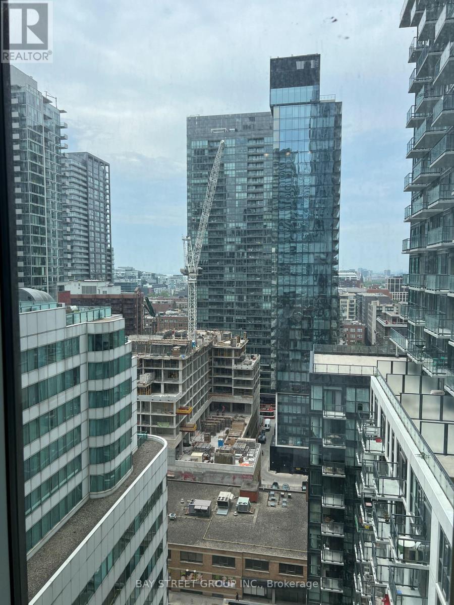 2112 - 8 Widmer Street, Toronto, Ontario  M5V 0W6 - Photo 8 - C12821508