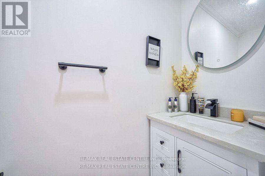 6202 Tenth Line W, Mississauga, Ontario  L5N 5T2 - Photo 10 - W12821480