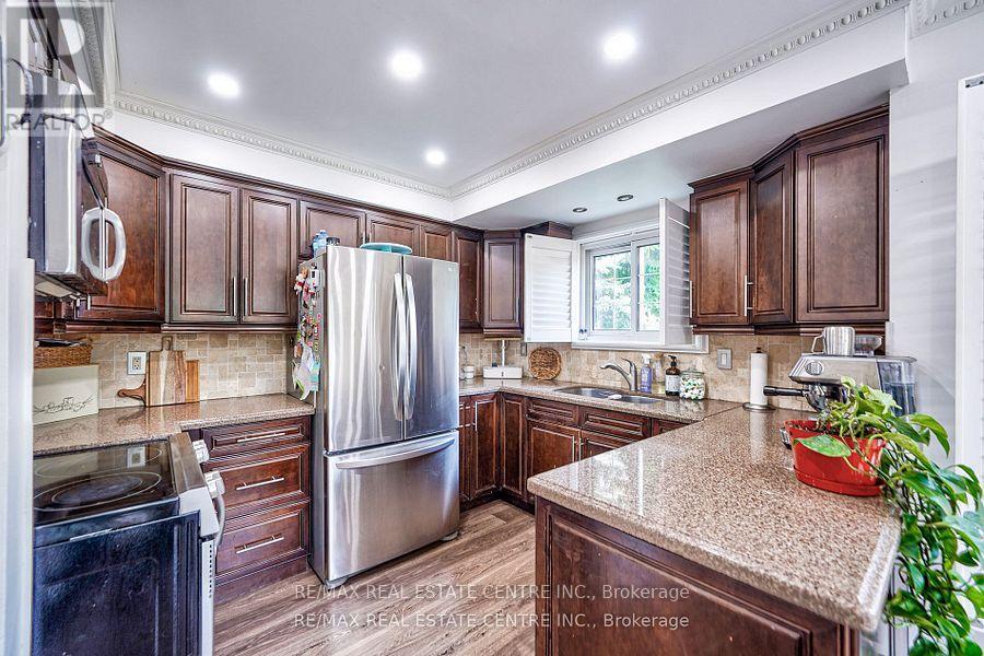 6202 Tenth Line W, Mississauga, Ontario  L5N 5T2 - Photo 11 - W12821480