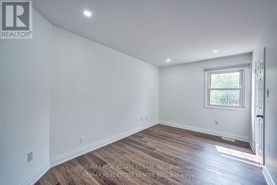 6202 Tenth Line W, Mississauga, Ontario  L5N 5T2 - Photo 20 - W12821480