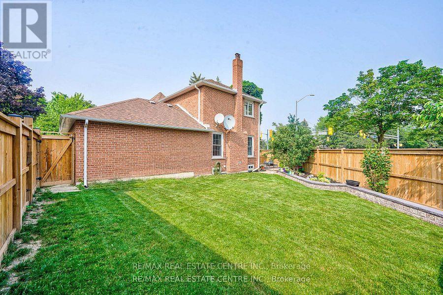 6202 Tenth Line W, Mississauga, Ontario  L5N 5T2 - Photo 37 - W12821480