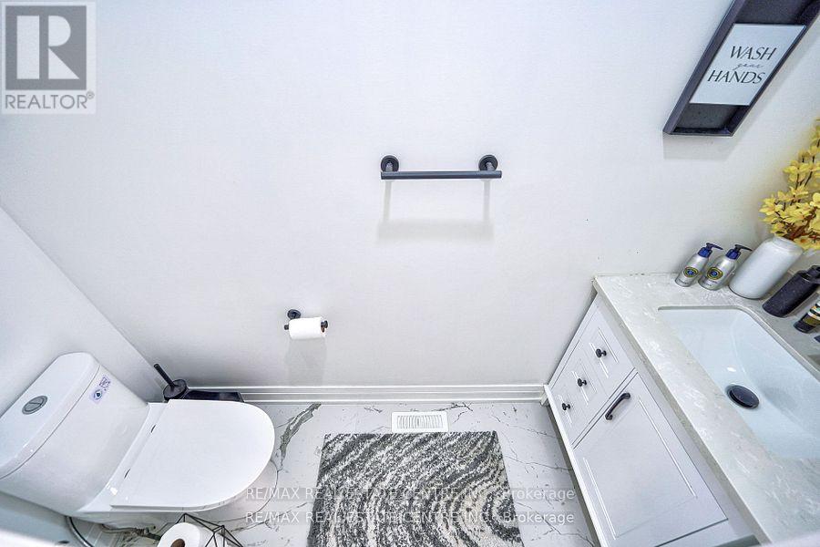 6202 Tenth Line W, Mississauga, Ontario  L5N 5T2 - Photo 9 - W12821480