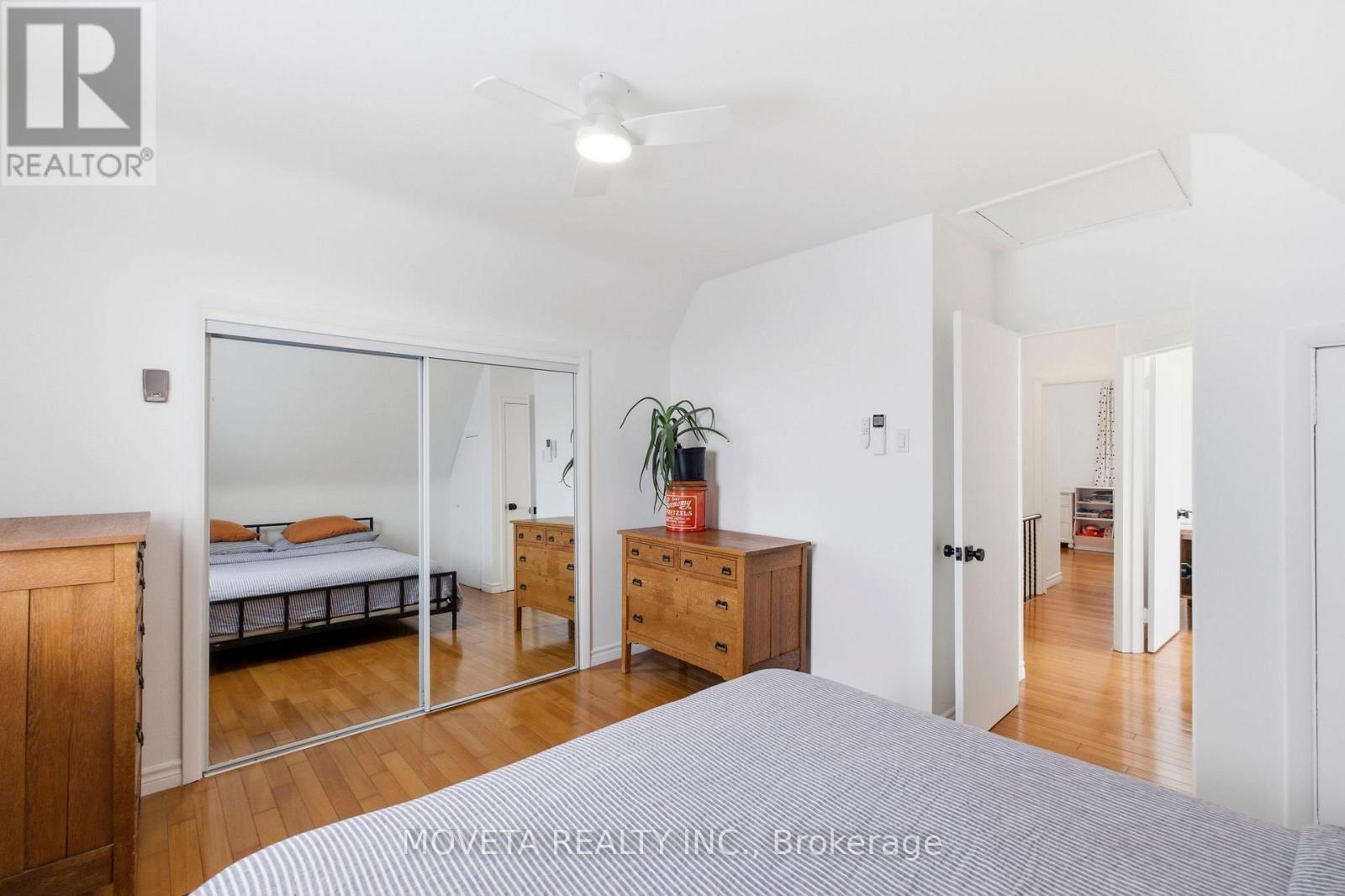 438 Silverthorn Avenue, Toronto, Ontario  M6M 3H5 - Photo 15 - W12821484