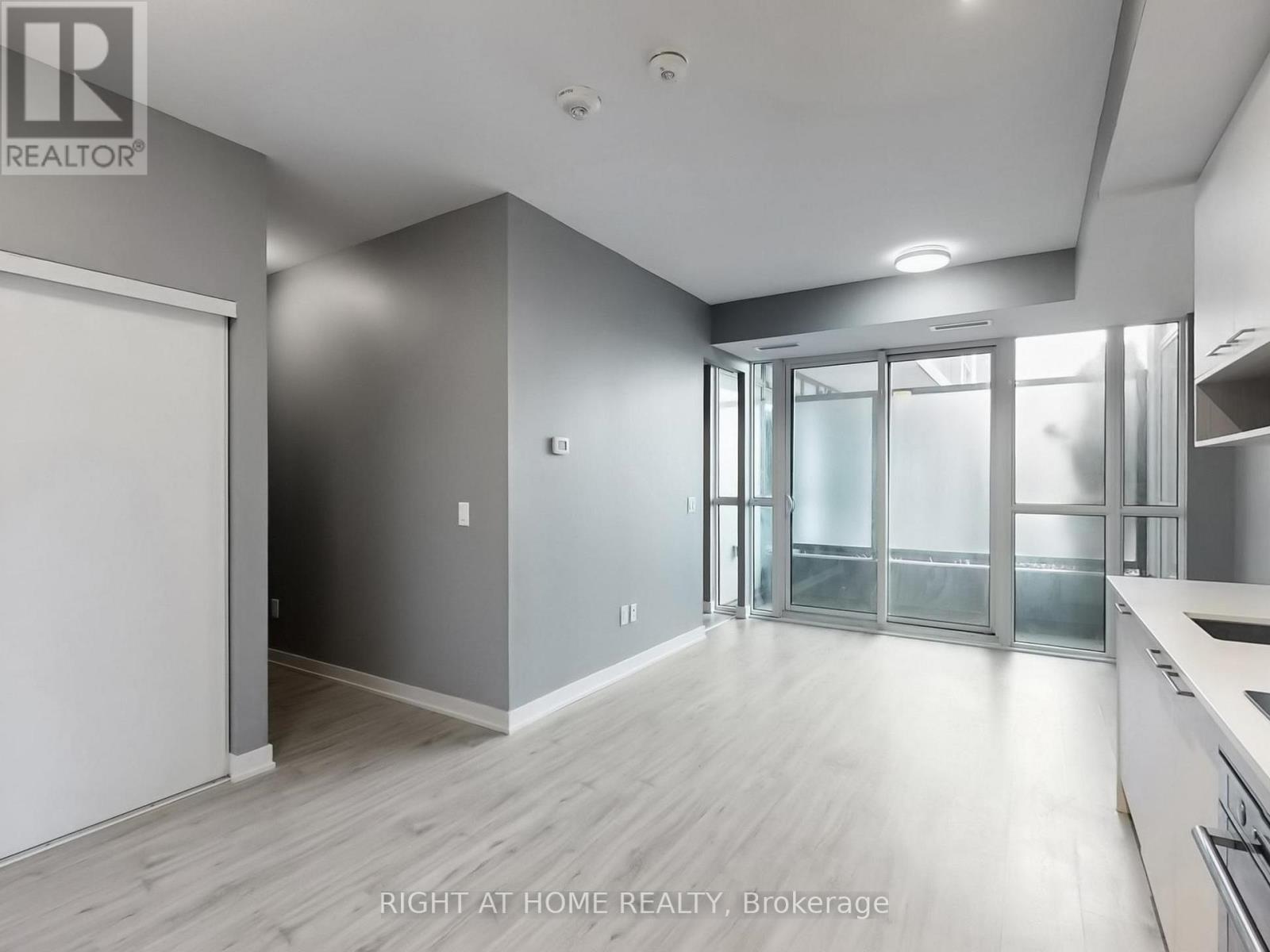 201 - 3005 Pine Glen Road, Oakville, Ontario  L6M 5P5 - Photo 13 - W12821502