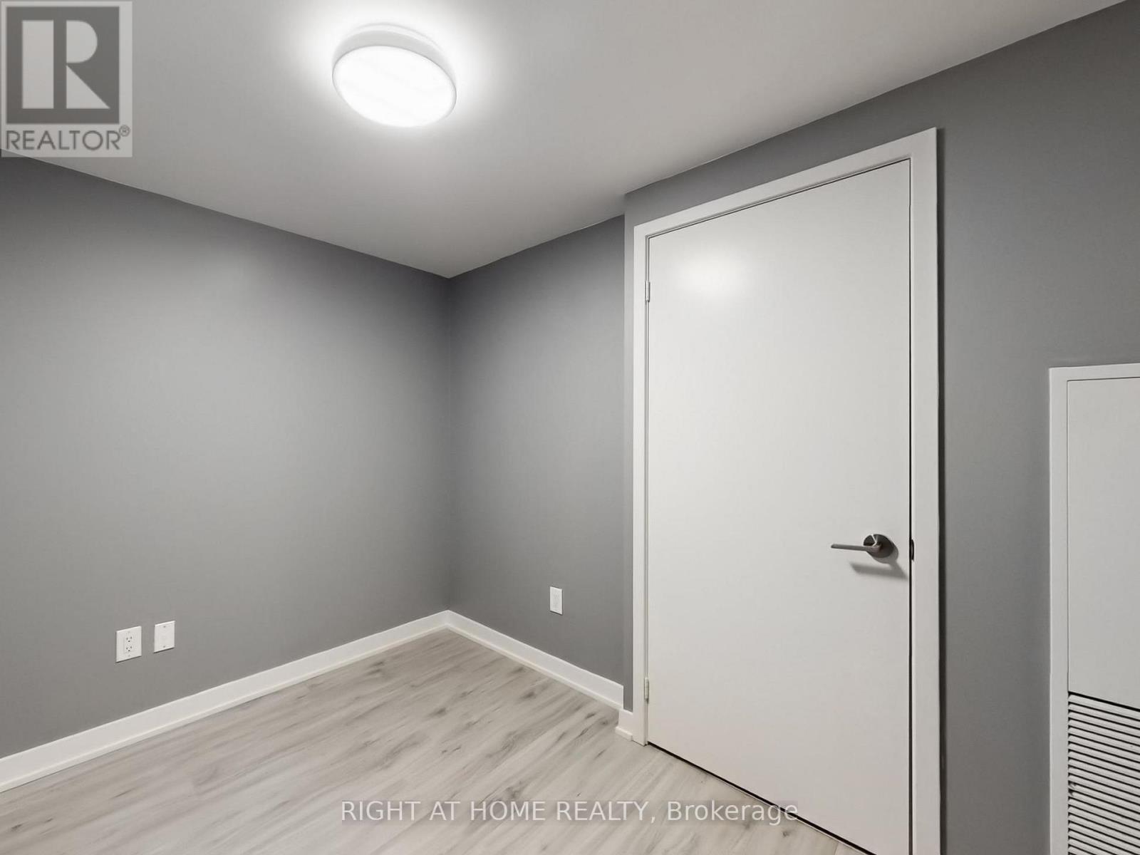 201 - 3005 Pine Glen Road, Oakville, Ontario  L6M 5P5 - Photo 22 - W12821502