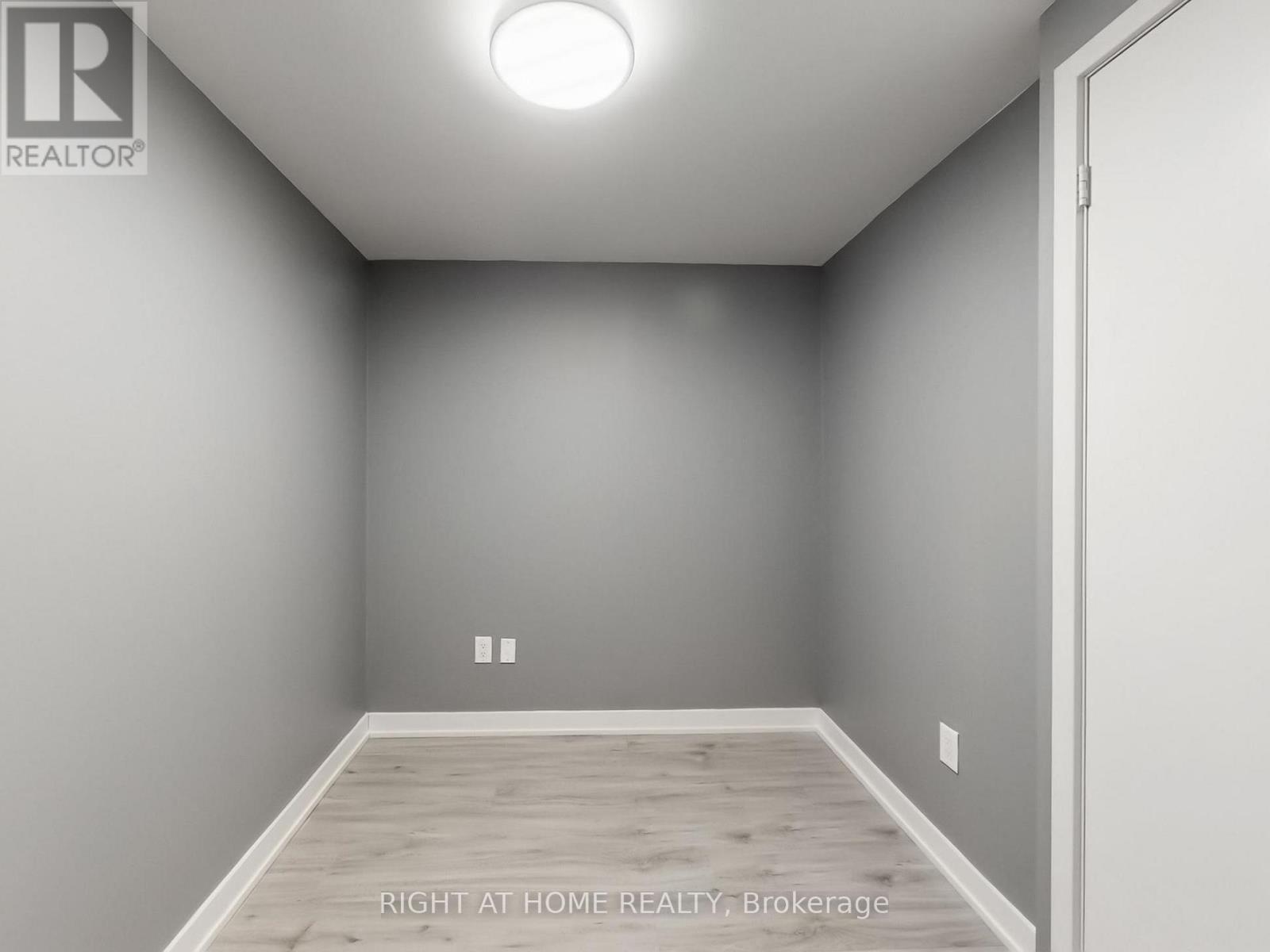 201 - 3005 Pine Glen Road, Oakville, Ontario  L6M 5P5 - Photo 24 - W12821502