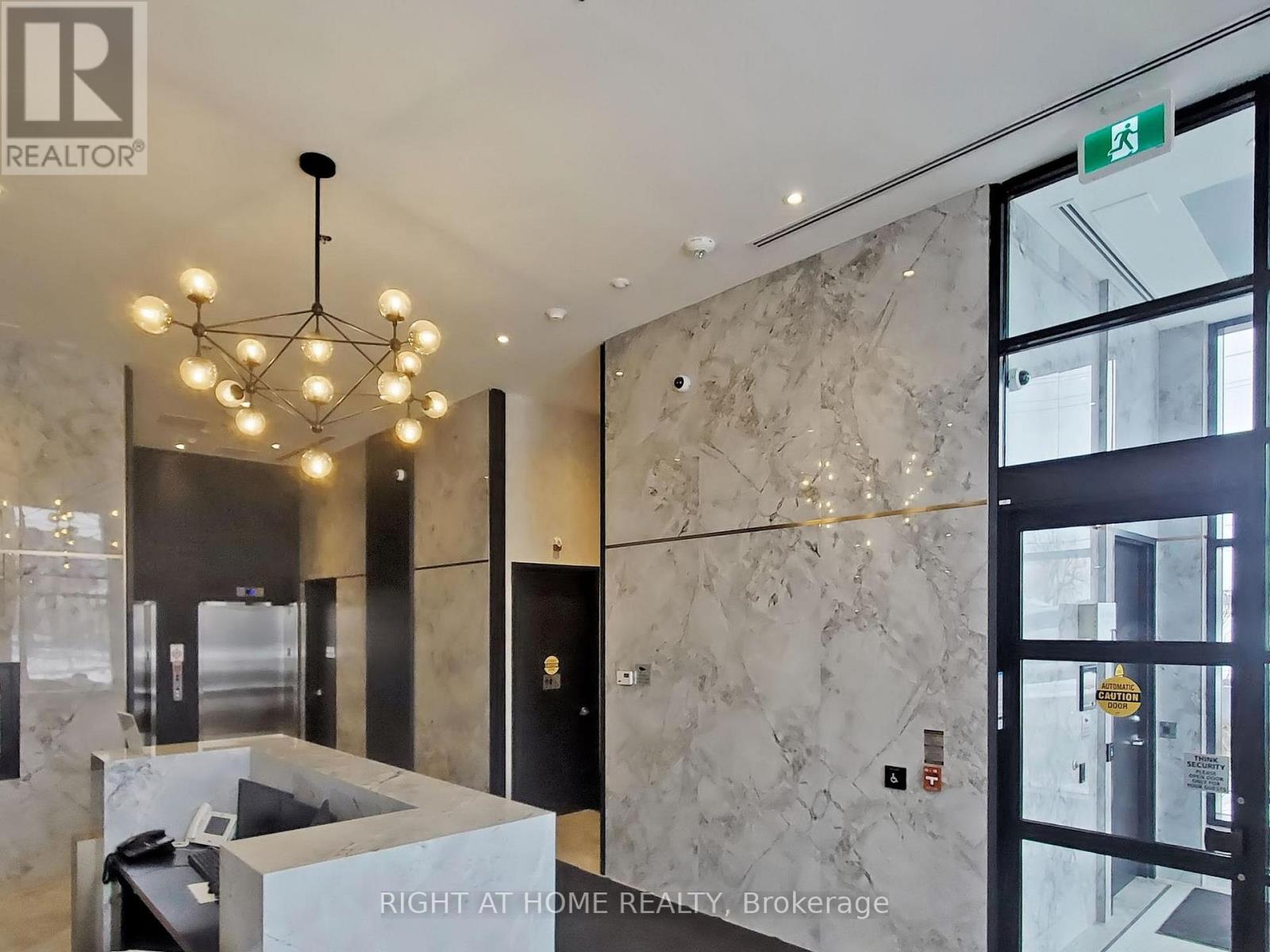 201 - 3005 Pine Glen Road, Oakville, Ontario  L6M 5P5 - Photo 6 - W12821502