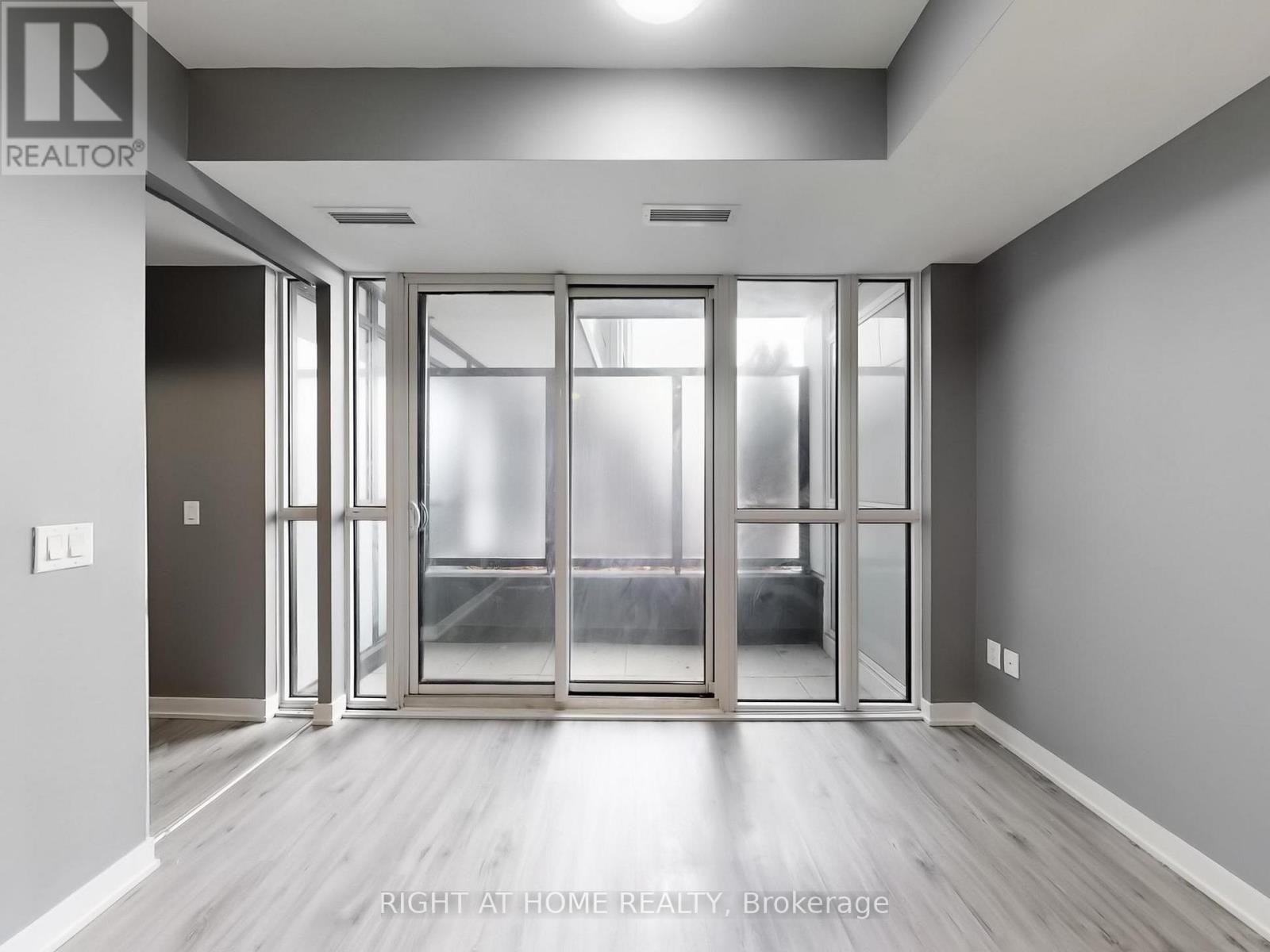 201 - 3005 Pine Glen Road, Oakville, Ontario  L6M 5P5 - Photo 9 - W12821502