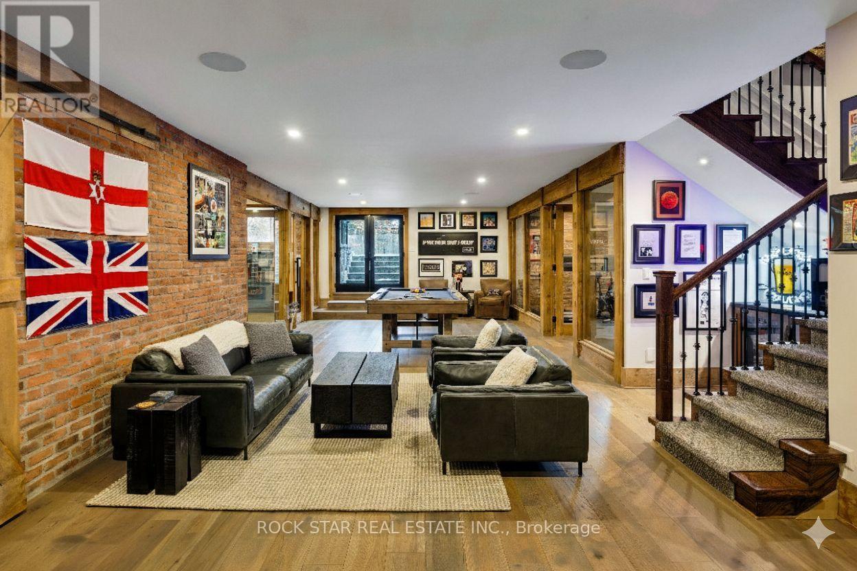 28 Highland Road, Oakville, Ontario  L6K 1S7 - Photo 4 - W12821506