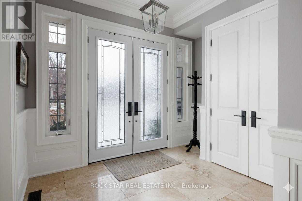 28 Highland Road, Oakville, Ontario  L6K 1S7 - Photo 7 - W12821506