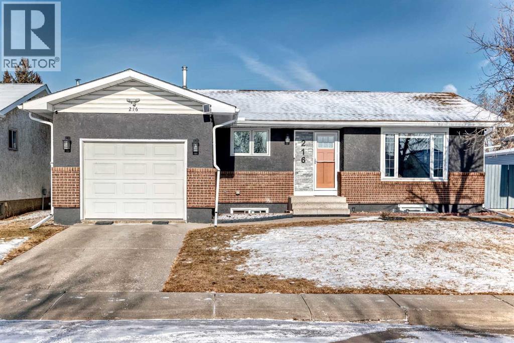 216 Pinecrest Crescent Ne, Calgary, Alberta  T1Y 1K9 - Photo 3 - A2281538