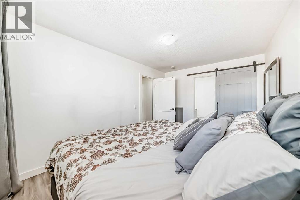 216 Pinecrest Crescent Ne, Calgary, Alberta  T1Y 1K9 - Photo 15 - A2281538