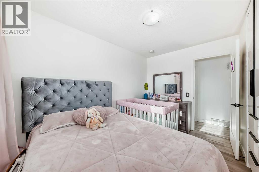 216 Pinecrest Crescent Ne, Calgary, Alberta  T1Y 1K9 - Photo 20 - A2281538