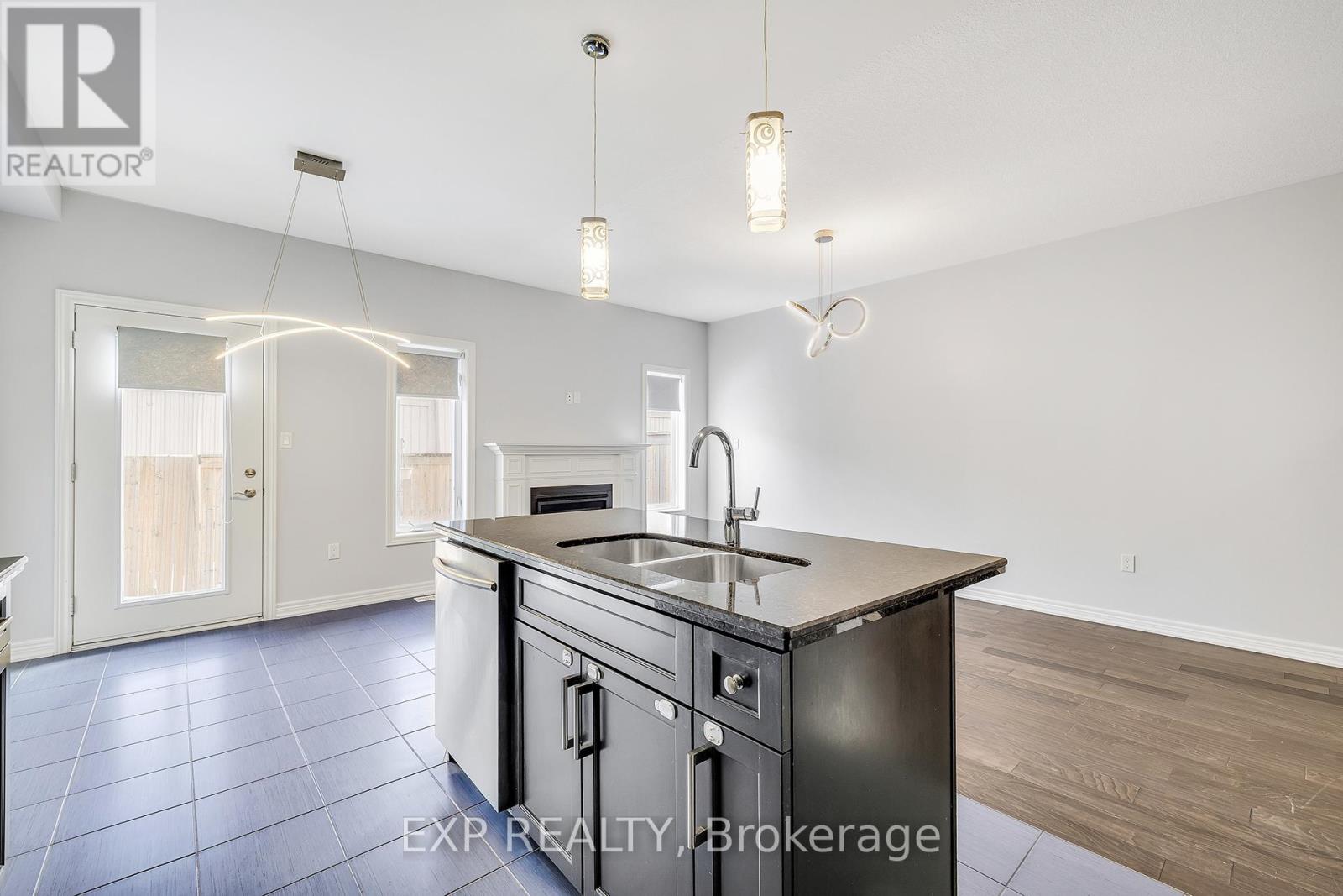 89 Sonoma Valley Crescent, Hamilton, Ontario  L9B 0J3 - Photo 10 - X12821498