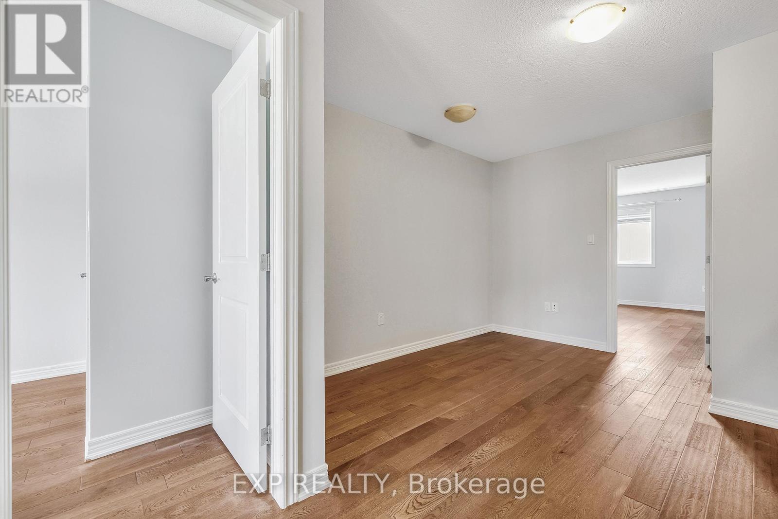 89 Sonoma Valley Crescent, Hamilton, Ontario  L9B 0J3 - Photo 17 - X12821498