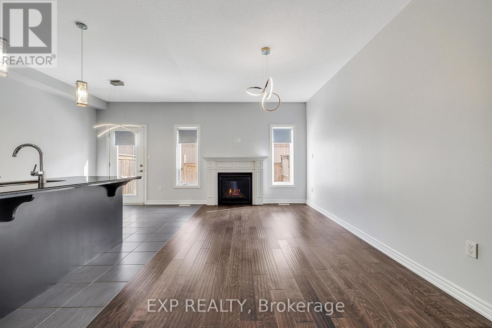 89 Sonoma Valley Crescent, Hamilton, Ontario  L9B 0J3 - Photo 6 - X12821498