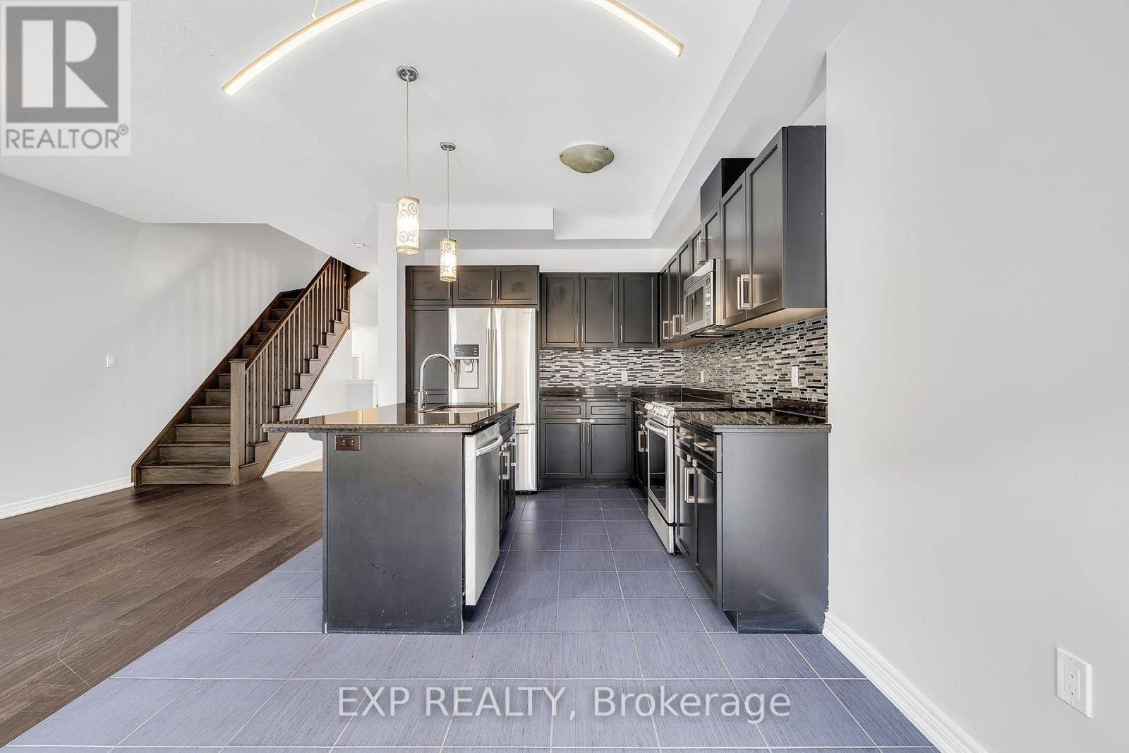 89 Sonoma Valley Crescent, Hamilton, Ontario  L9B 0J3 - Photo 8 - X12821498